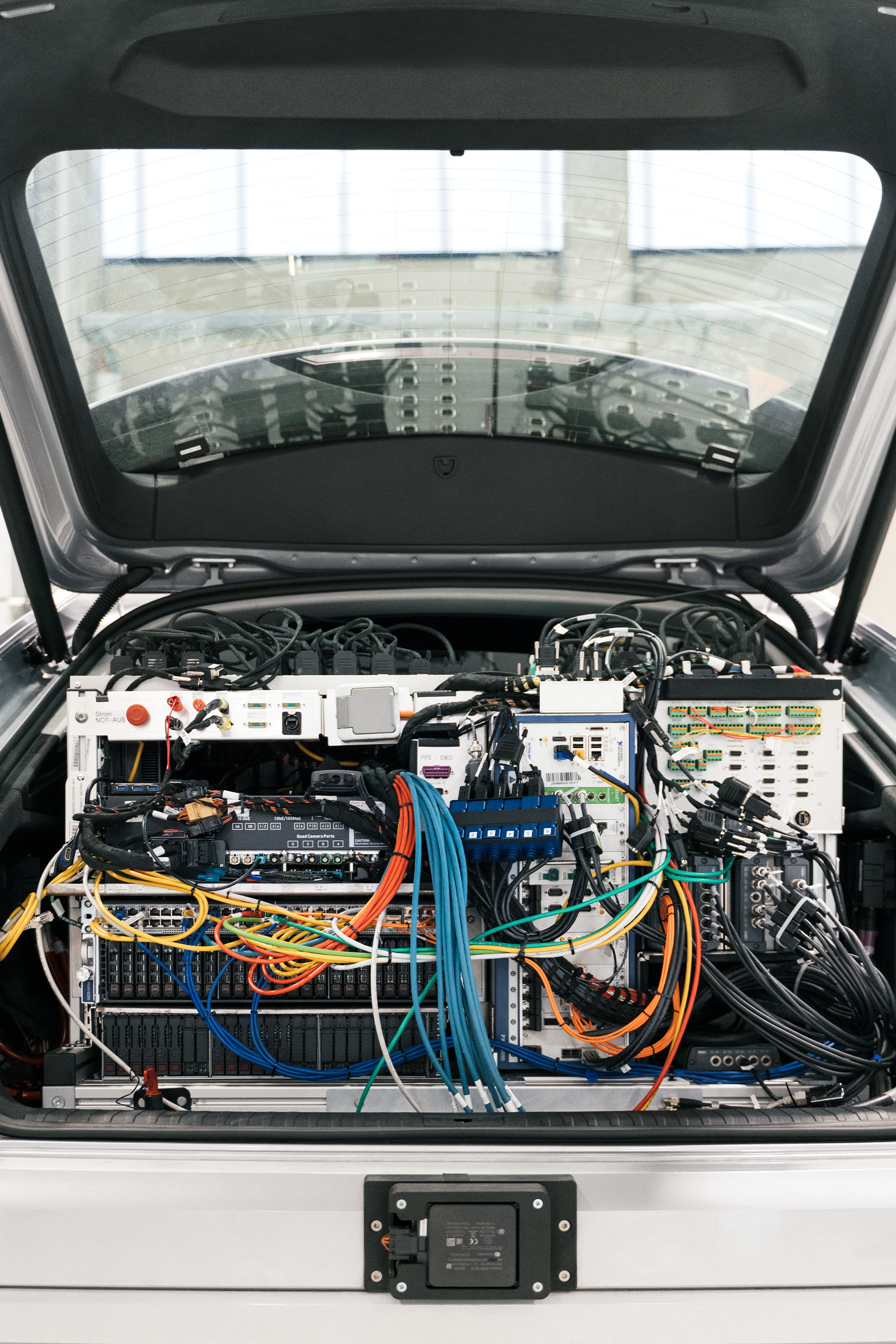 The technical equipment in the luggage compartment of the test vehicle